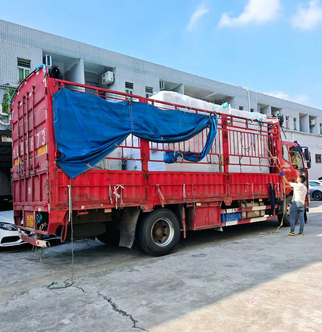 裝車出貨 裝車出貨
